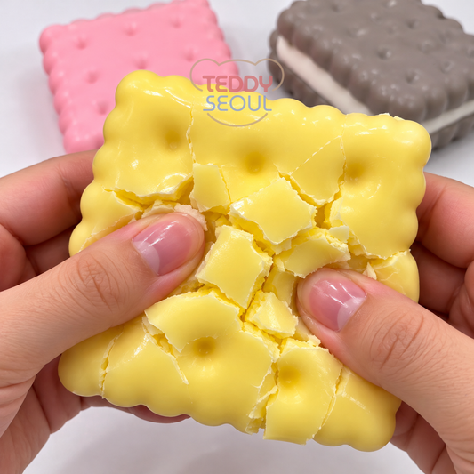 Sandwich Cookie Wax Cracking Squishy