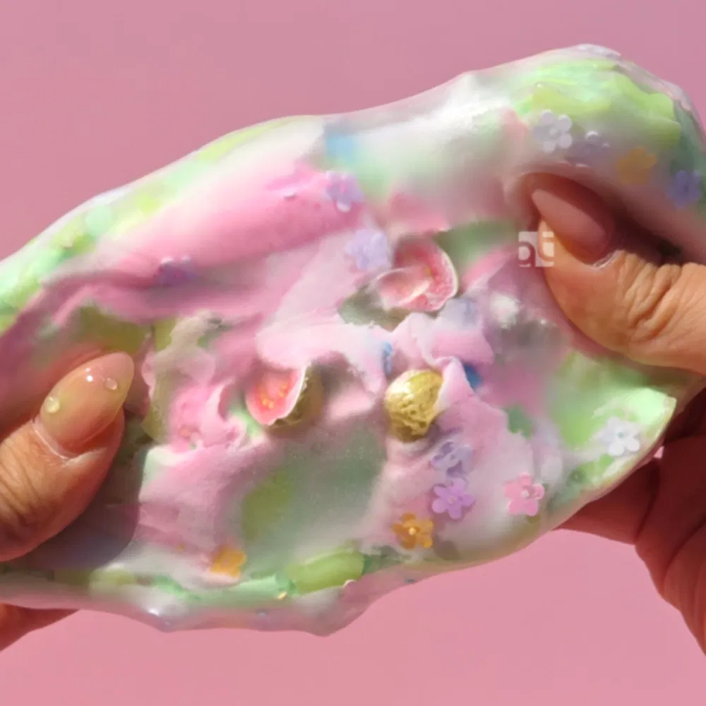 Guava Cake Crunch Wax Cracking Squishy